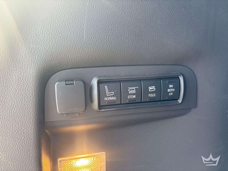 2015-ford-explorer-image-30