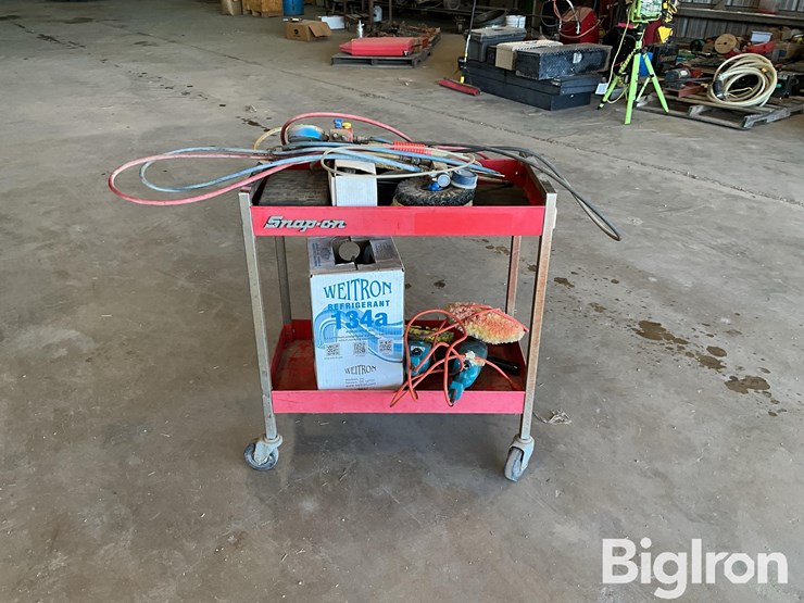 snap-on-rolling-tool-tray-&-tools-image-2