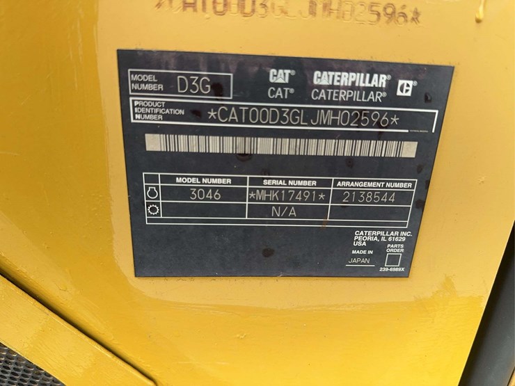 2006-caterpillar-d3g-xl-image-32