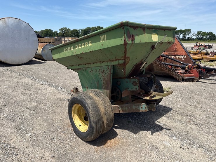 john-deere-301-image-3