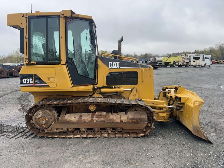 2006-caterpillar-d3g-xl-image-4