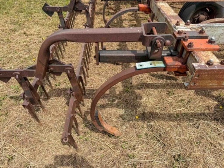 22’-graham-hoeme-chisel-image-18
