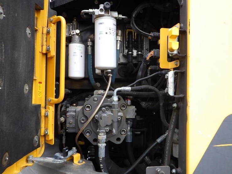 2018-volvo-ecr235el-image-8