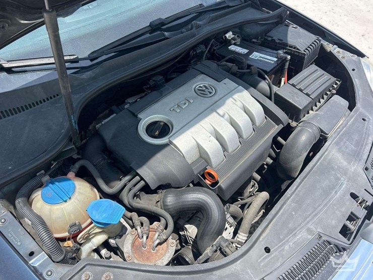 2006-volkswagen-jetta-sedan-image-8