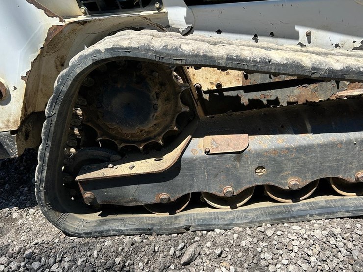 2021-bobcat-t595-image-13