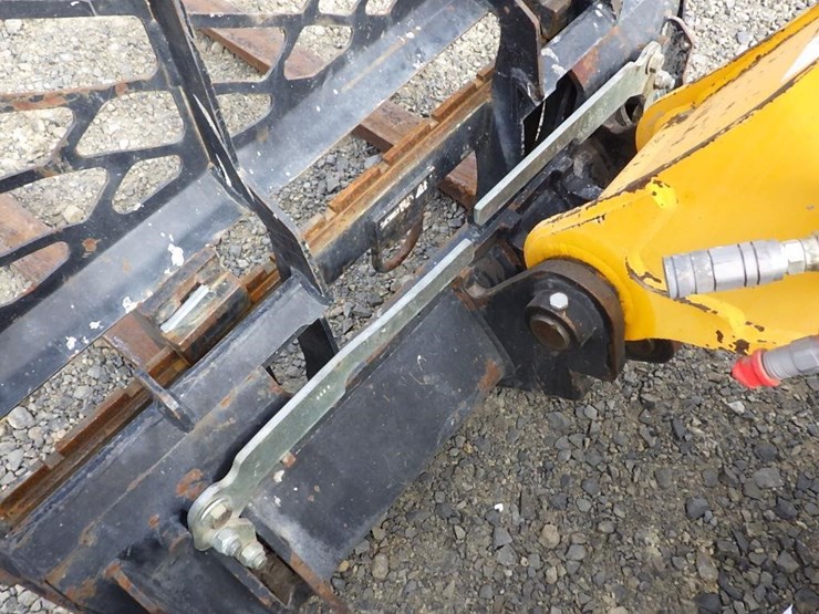 2015-jcb-525-60-image-14