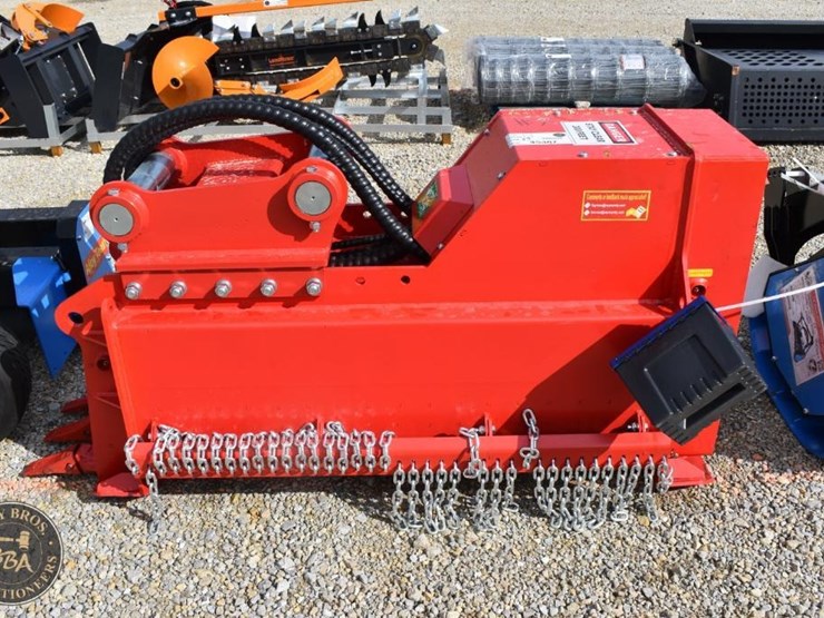 caterpillar-12-image-2