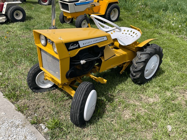 massey-ferguson-executive-image-16