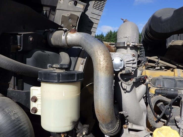 2014-caterpillar-ct660-image-27