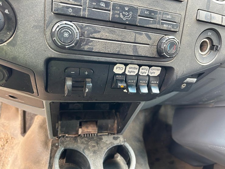 ford-f550-image-24