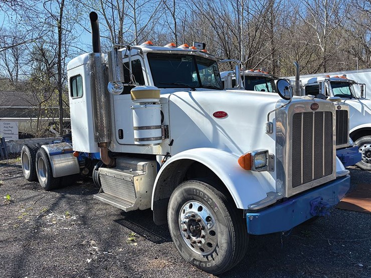 2012-peterbilt-367-image-1