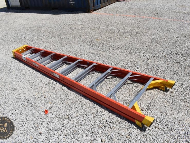 werner-step-ladder-44954-image-1