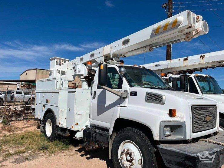 2006-chevrolet-c7500-altec-l42m-42ft.-bucket-truck-image-24