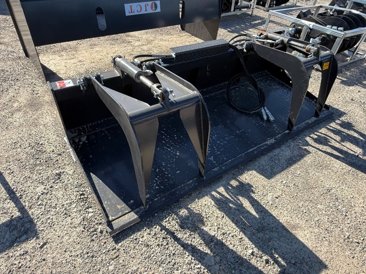 #2080-•-unused-jct-skid-steer-grapple-bucket-inv#-47069-image-1