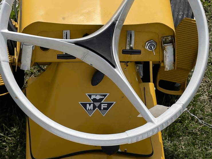massey-ferguson-executive-image-28