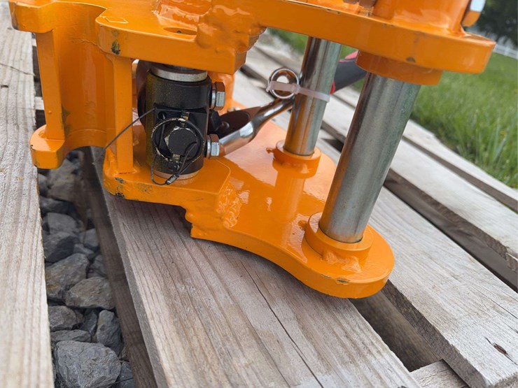 2026-giyi-gy-k302-mini-excavator-quick-hitch-image-5