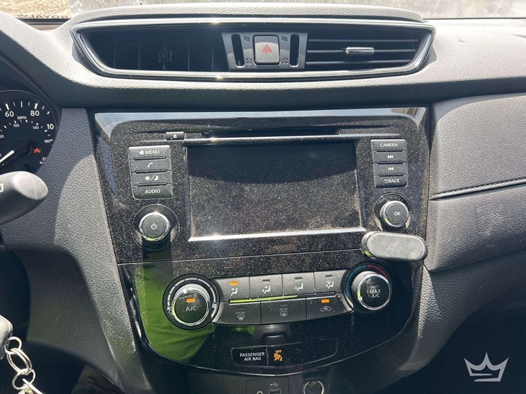 2018-nissan-rogue-image-16