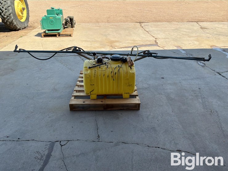 flojet-4-wheeler-sprayer-image-2