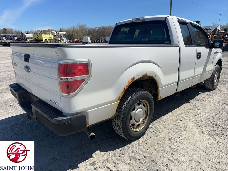 2013-ford-f150-xl-image-5