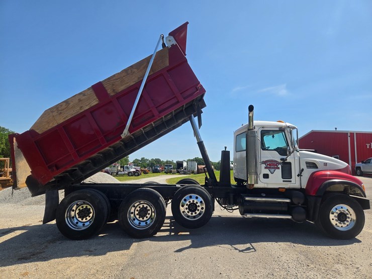 #24354-•-2002-mack-cv513-granite-dumptruck-image-32