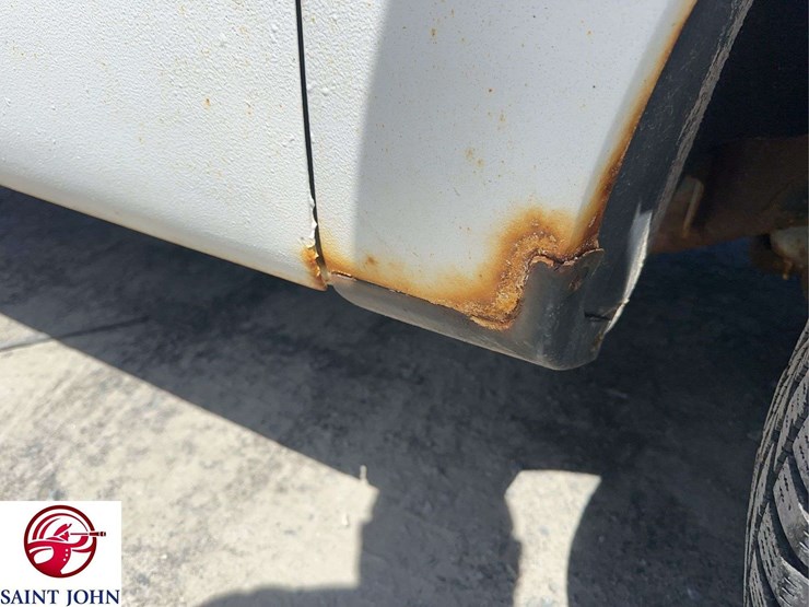 2014-ford-f150-xl-image-14