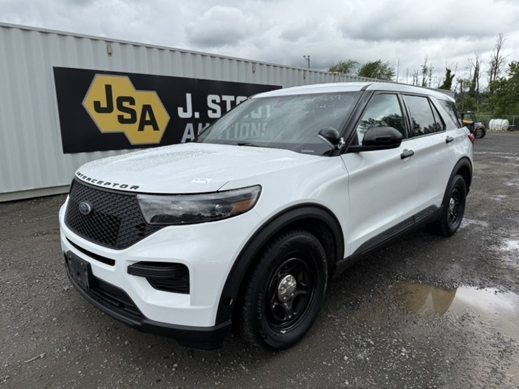 2020-ford-explorer-image-1