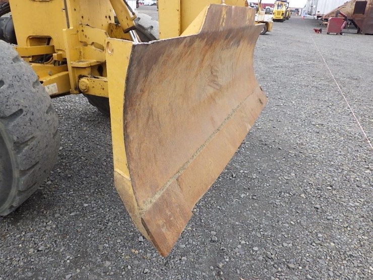 2016-deere-772gp-image-58