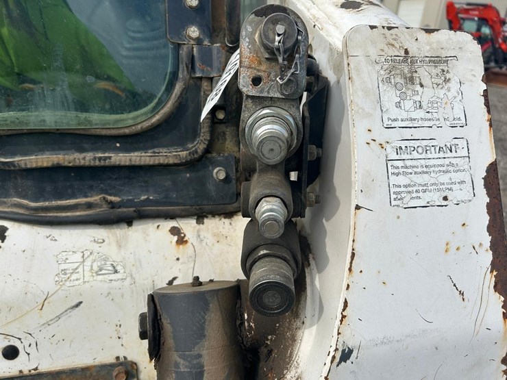 bobcat-t300-image-11
