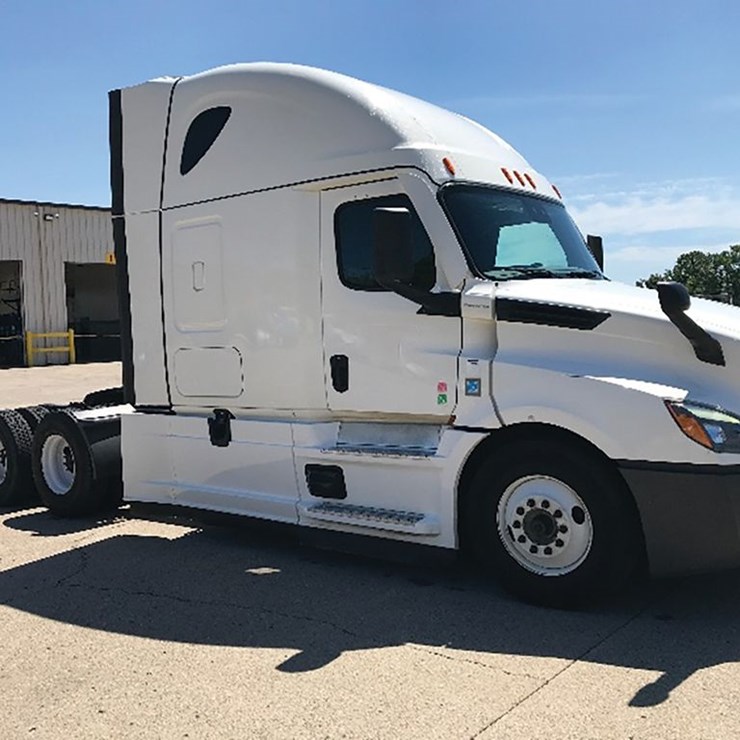 2021 FREIGHTLINER CASCADIA 126