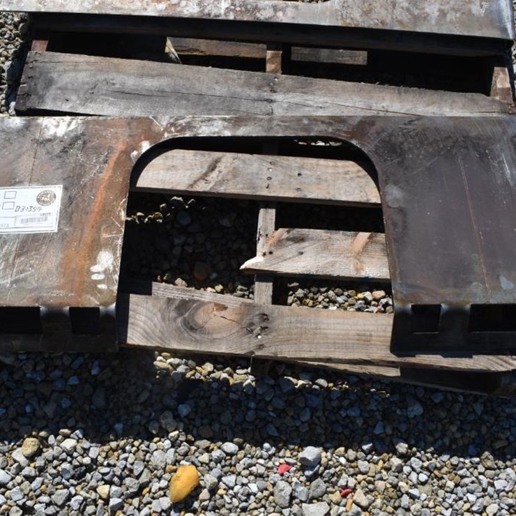 SKID STEER PLATE 44973