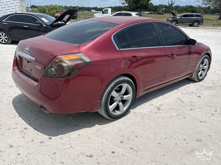 2007-nissan-altima-sedan-image-3