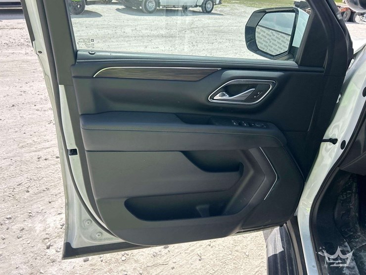 2023-chevrolet-tahoe-image-14