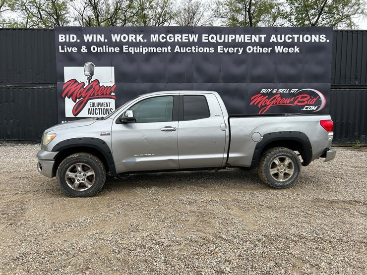 2007-toyota-tundra-image-1
