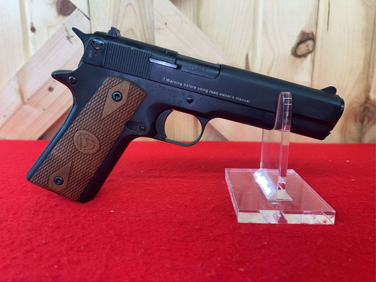 chiappa-firearms-model-1911-22-semi-auto-pistol-.22-lr-image-4