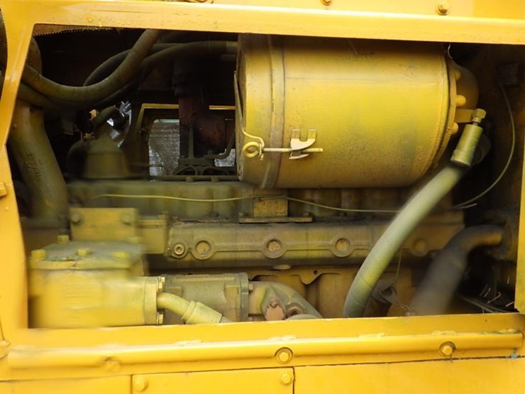 1977-caterpillar-d6d-image-13