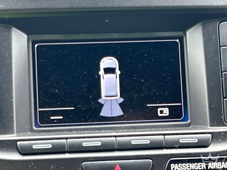 2019-ford-explorer-image-18