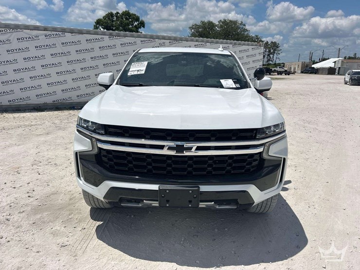 2022-chevrolet-tahoe-image-21