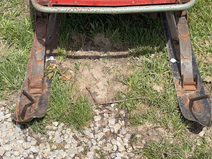 1972-massey-ferguson-300-image-9