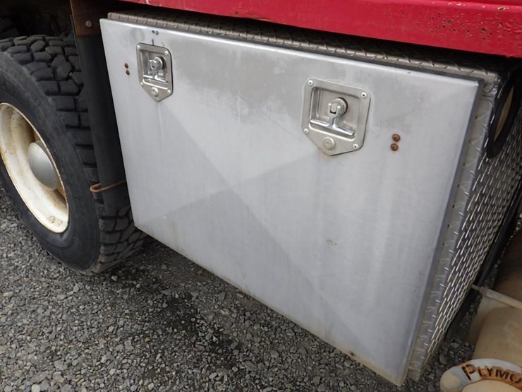 1988-ford-lt9000-image-19