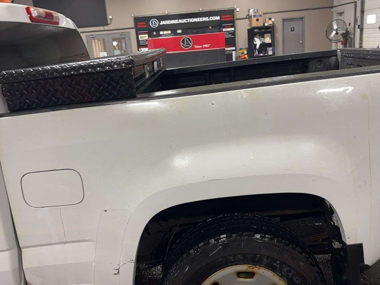 2015-chevrolet-colorado-image-24