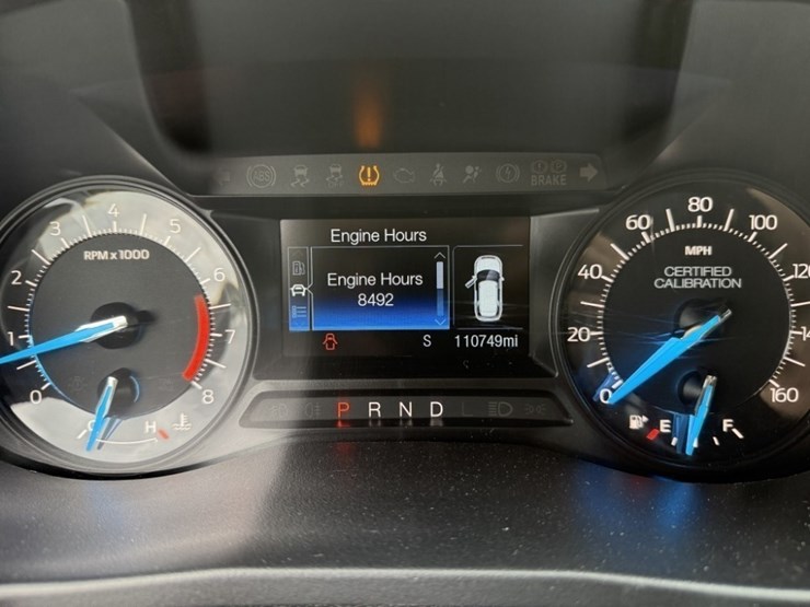 2018-ford-explorer-image-26