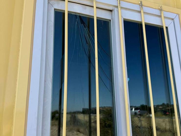 2026-10'-3”-office-shipping-container-w/-man-door,-end-door,-window-(new/unused)-*damaged-window*-image-3