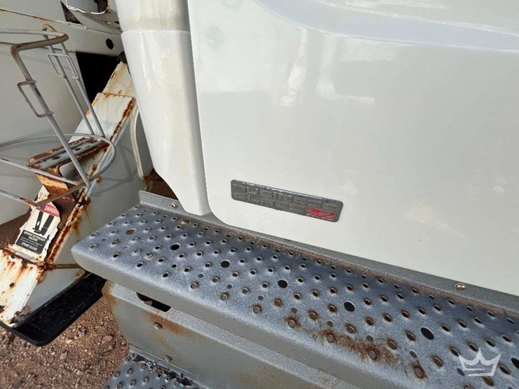 freightliner-m2-106-image-19