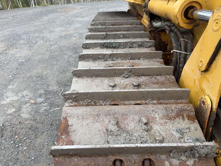 2006-caterpillar-d3g-xl-image-13