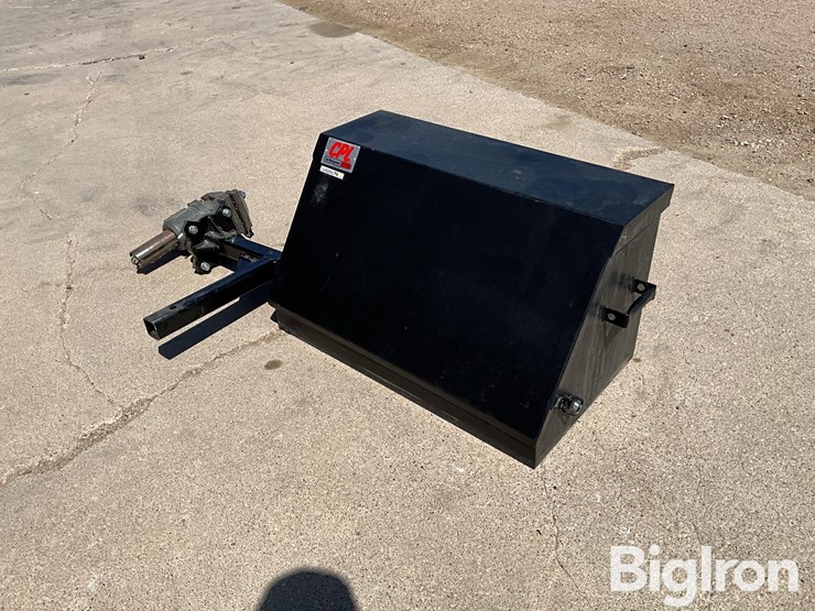cpl-fully-stocked-triangle-toolbox-&-receiver-mounted-vice-image-1