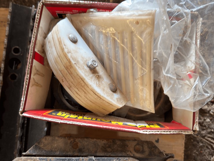 assorted-gleaner-parts-image-7