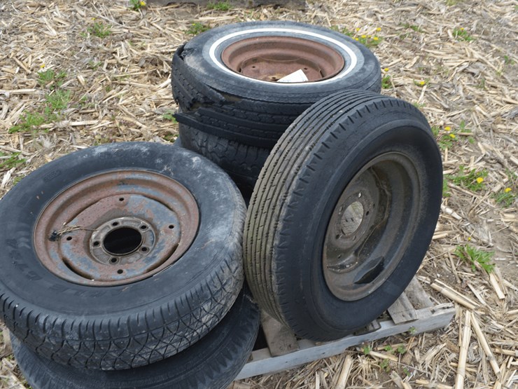 pallet-of-implement-tires-image-7