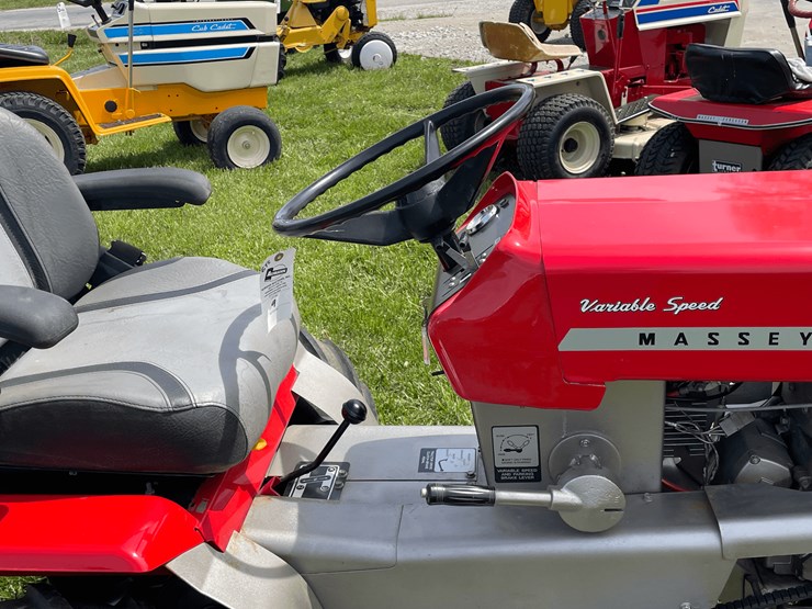 1976-massey-ferguson-10-image-28