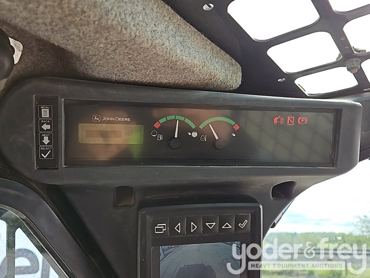 2021-deere-331g-image-19