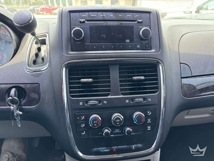 2017-dodge-grand-caravan-image-15